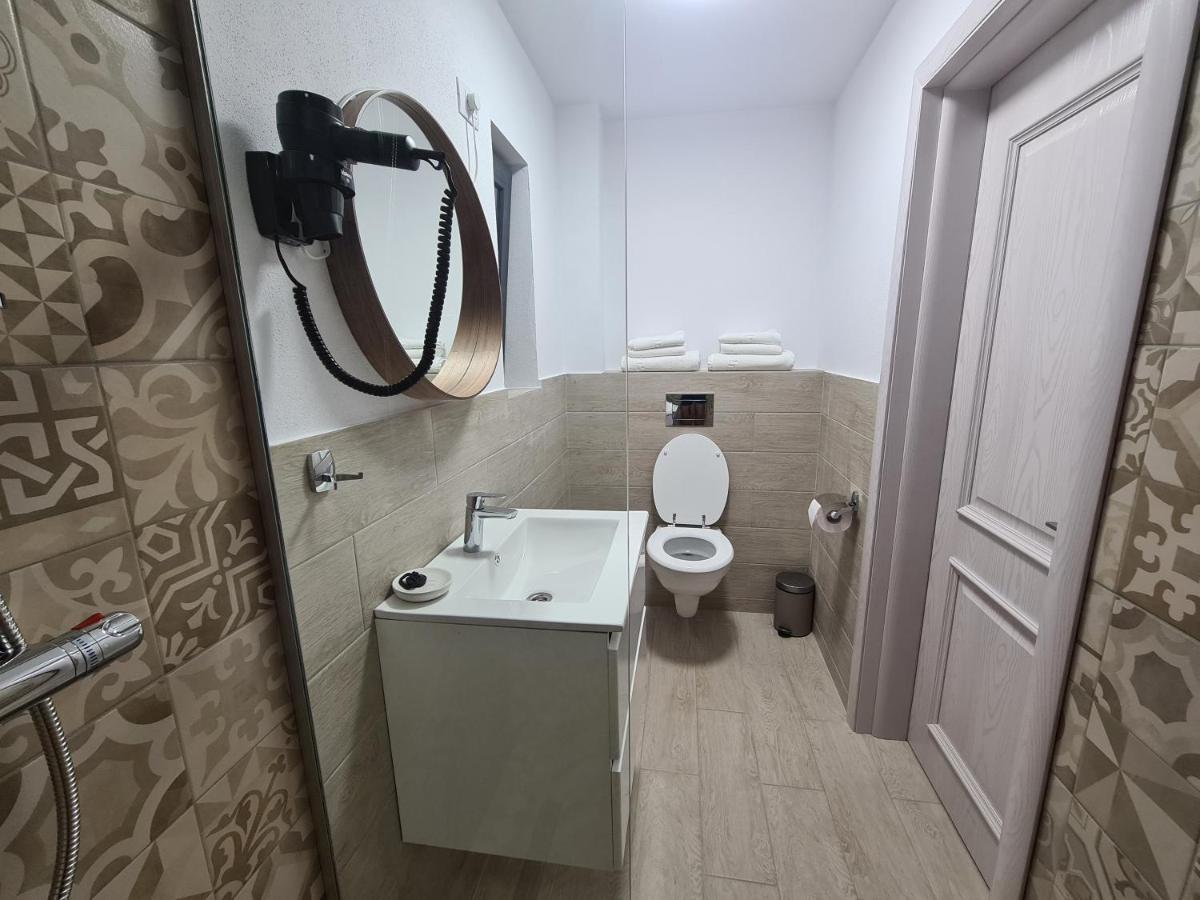 Urbanist Guest House คาลิมาเนช ภายนอก รูปภาพ