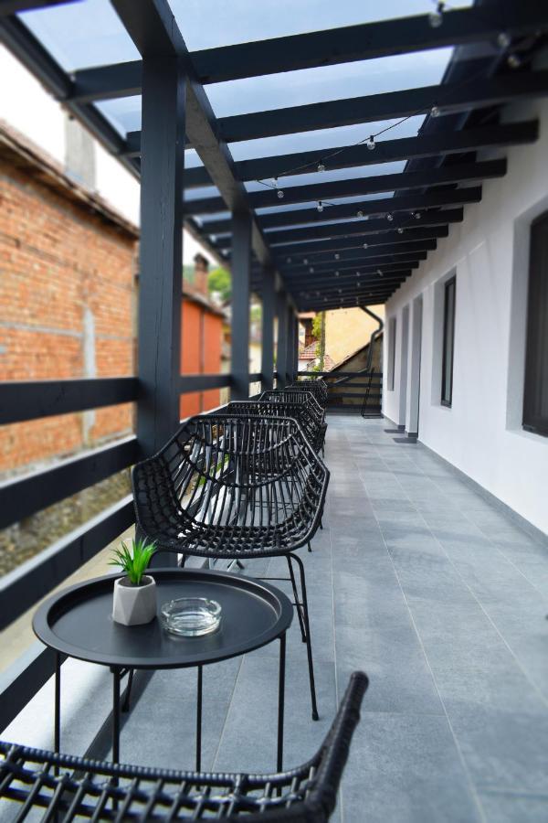 Urbanist Guest House คาลิมาเนช ภายนอก รูปภาพ